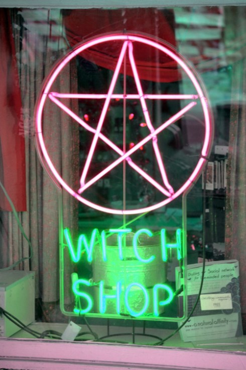 WITCH SHOP